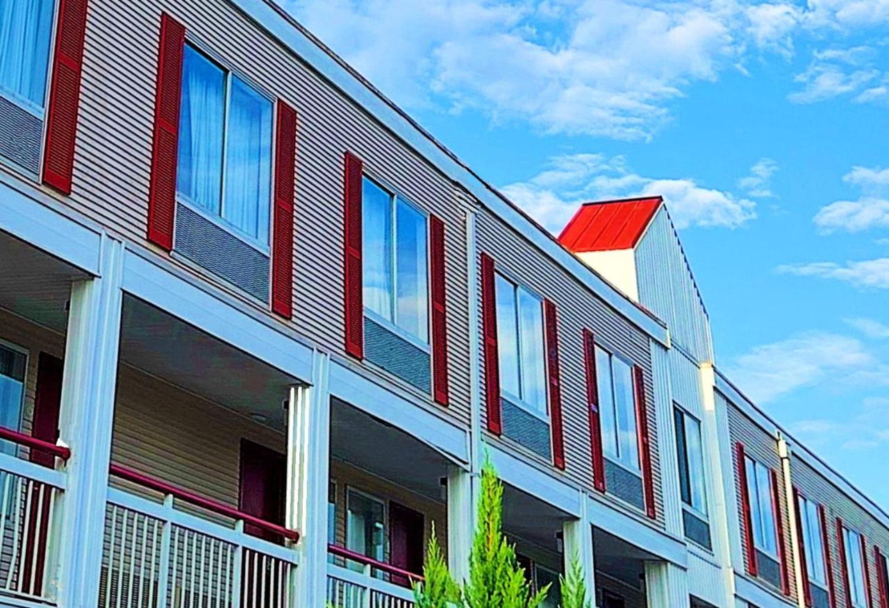 Bposhtels Charlotte Hostel Екстериор снимка